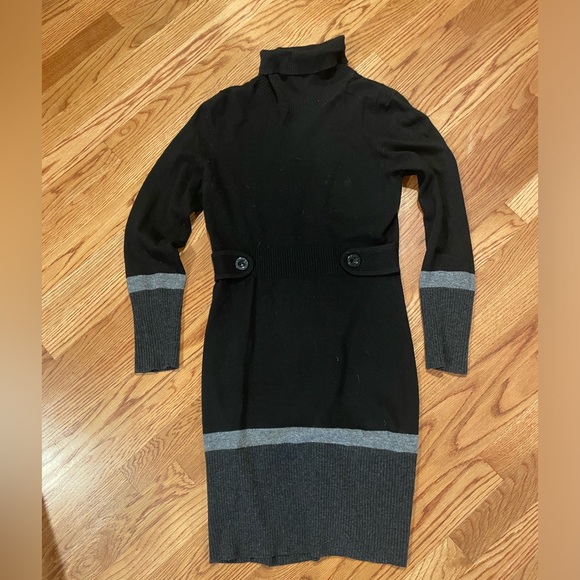 Banana Republic Dresses & Skirts - Banana Republic luxury cashmere blend turtleneck sweater dress, size M